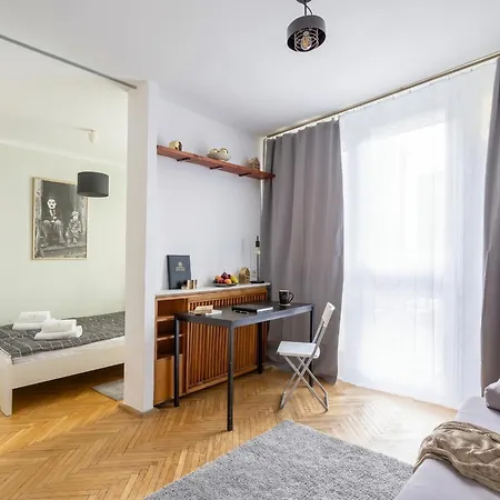 Urban Chic - One Bedroom - - Zelazna * Варшава